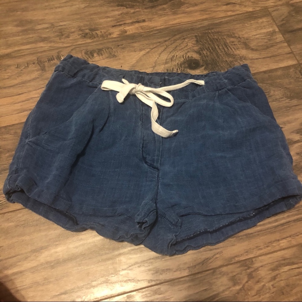 Denim blue Aritzia Wilfred shorts linen blend